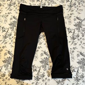 Like NEW!!! Lululemon crop leggings